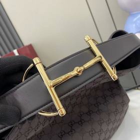 Сумка Gucci Beatrix отличается неприну