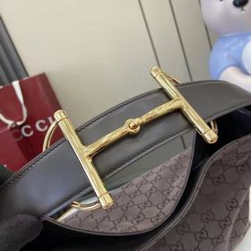 Коллекция осень/зима 2026. Сумка Gucci