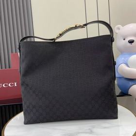 Коллекция осень/зима 2026. Сумка Gucci