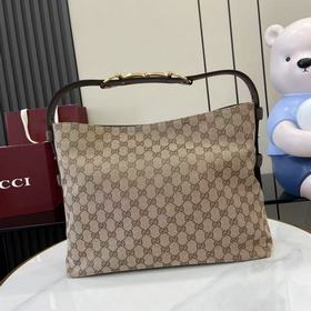 Коллекция осень/зима 2026. Сумка Gucci