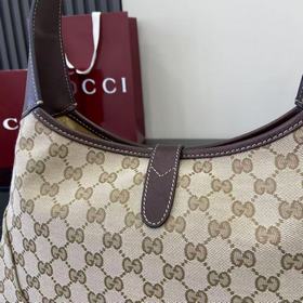 Новая коллекция Gucci впечатляет. Диза