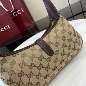 Новая коллекция Gucci впечатляет. Диза