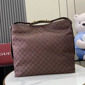 Сумка Gucci Beatrix отличается неприну