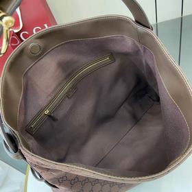 Сумка Gucci Beatrix отличается неприну