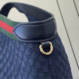Коллекция Gucci Giglio отдает дань ува