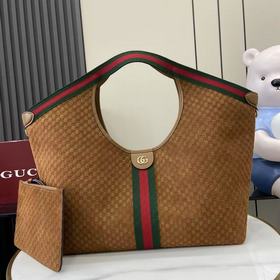 Коллекция Gucci Giglio отдает дань ува