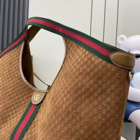 Коллекция Gucci Giglio отдает дань ува