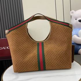 Коллекция Gucci Giglio отдает дань ува