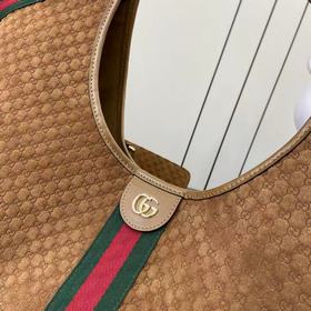 Коллекция Gucci Giglio отдает дань ува