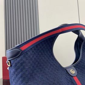 Коллекция Gucci Giglio является данью 