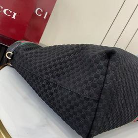Коллекция Gucci Giglio является данью 