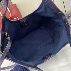 Сумка Gucci Giglio Mini Tote была впер