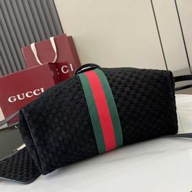 Сумка Gucci Giglio Mini Tote была впер