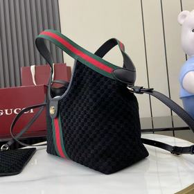 Сумка Gucci Giglio Mini Tote была впер