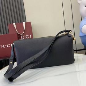 Коллекция Gucci Half Horsebit переосмы