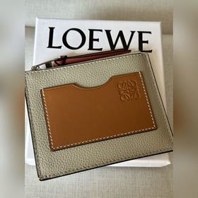 Карточный держатель Loewe A02 черного 