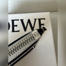 Карточный держатель Loewe A02 черного 