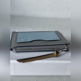 Картодержатель Loewe A02 в цвете Pear
