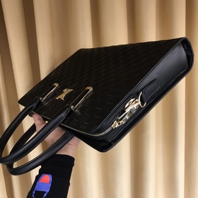 Портфель Lv с оригинальной фурнитурой 