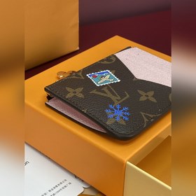 M15333 Рождественское издание! (Высоко