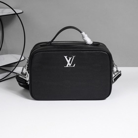 Представляем незаменимую вещь от LV： и