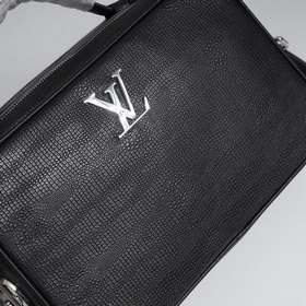 Представляем незаменимую вещь от LV： и