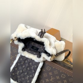 Высококачественная аутентичная вещь ,