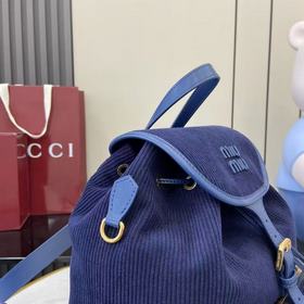 Новинка MIU： рюкзак в стиле колледжа И