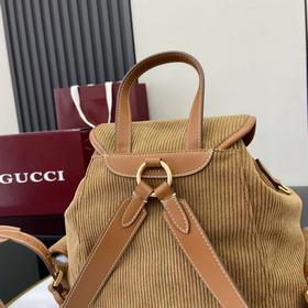 Новинка MIU： рюкзак в стиле колледжа И