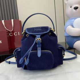 Новинка MIU： рюкзак в стиле колледжа И
