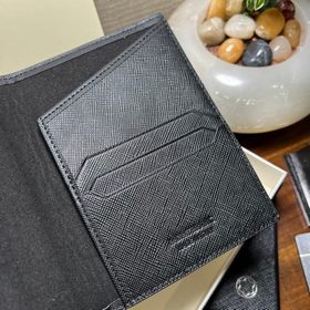 Новый паспортный чехол Montblanc Bouti