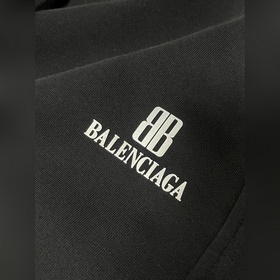 Новые брюки Balenciaga из коллекции ос