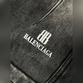 Новые джинсы Balenciaga в стиле кэжуал