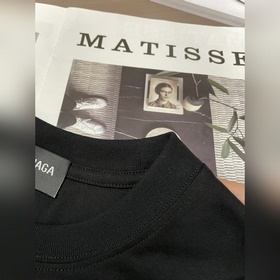 Balenciaga — модель с официального сай