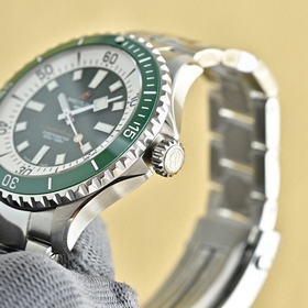 Часы Breitling Superocean 42 мм. 1： Ч