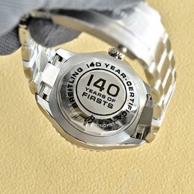 Часы Breitling Superocean 42 мм. 1： Ч