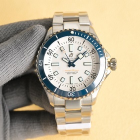 Часы Breitling Superocean 42 мм. 1： Ч