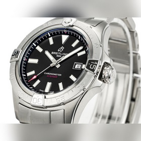 Новая модель серии Breitling Avenger (