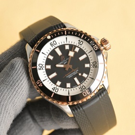 Часы Breitling Superocean 42 мм. 1： Ч