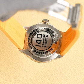 Часы Breitling Superocean 42 мм. 1： Ч