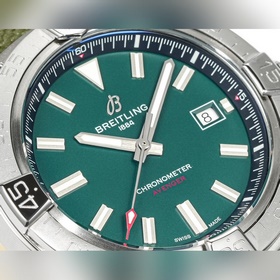 Новая модель серии Breitling Avenger (