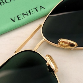 Bottega Veneta Модель： BV1305S Разме