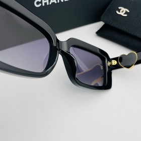 CHANEL CH5520, черно-золотой, черно-с