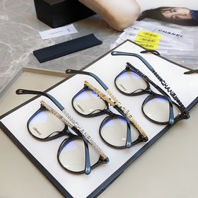 [CHANEL] Новая оправа для очков от Ch