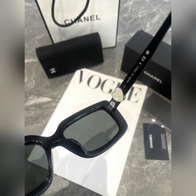 Осенне-зимняя коллекция Chanel： солнце