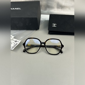 CHANEL： оправа для очков без диоптрий 
