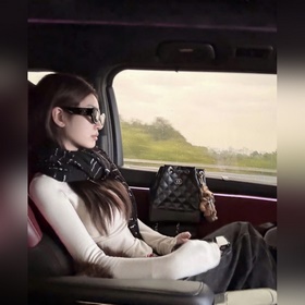 ： Chanel 5528