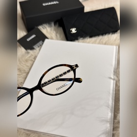 Новая модель очков Chanel для повседне