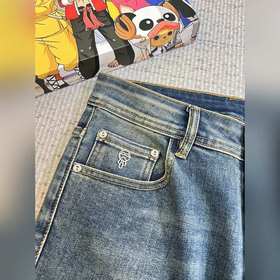 Мужские джинсы FENDI — модель из офици