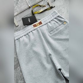 FENDI 26FW： новейшая модель из смесово